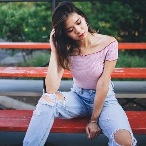 RARE Brandy Melville High-Waisted Boyfriend Jeans